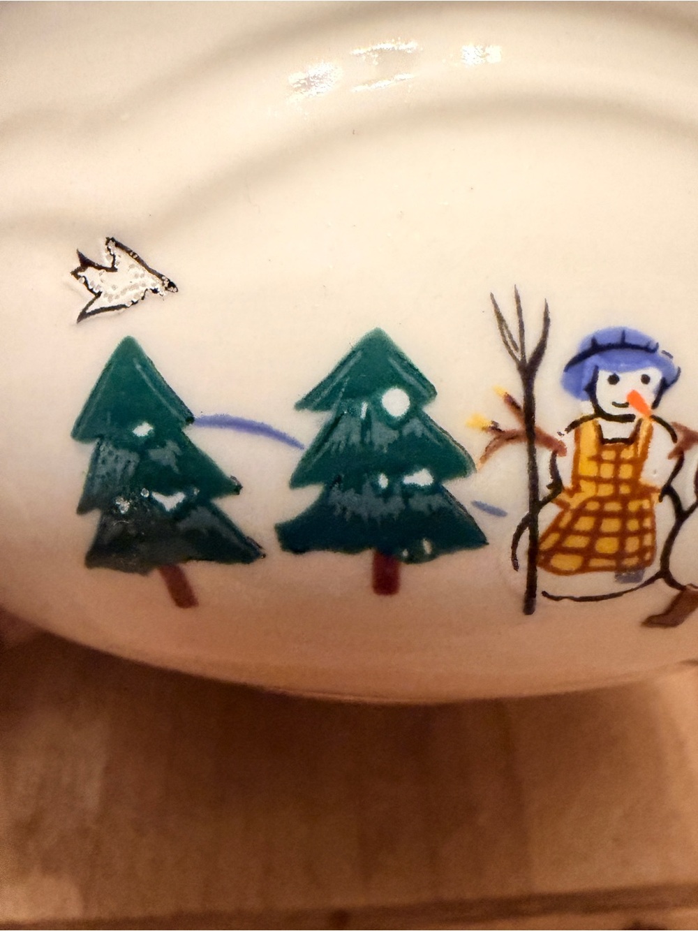 Pfaltzgraff Snow Village Cream Ceramic Holiday Snowman Bowl with Green Rim & Lid - Picture 5 of 16